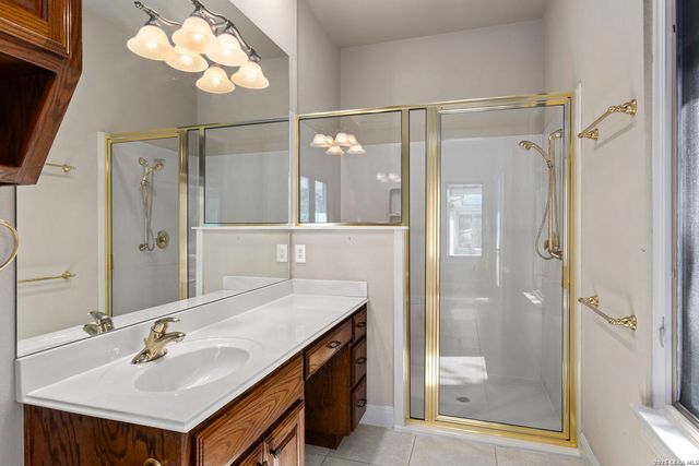 102 INDIAN BLF, Boerne, TX 78006
