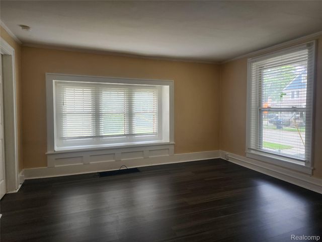 111 Ballard Street, Ypsilanti, MI 48197