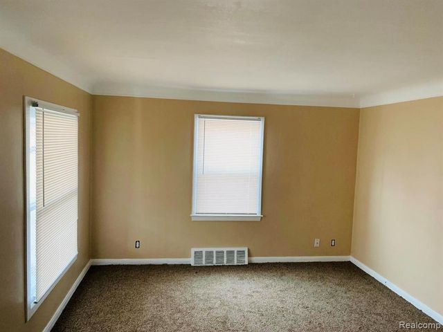 19790 Lahser Road, Detroit, MI 48219