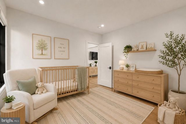 135 N EDGEWOOD ST, Arlington, VA 22201