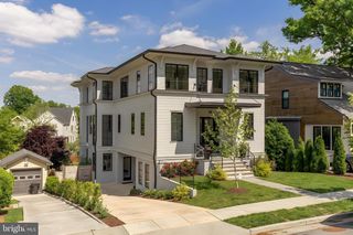 135 N EDGEWOOD ST, Arlington, VA 22201