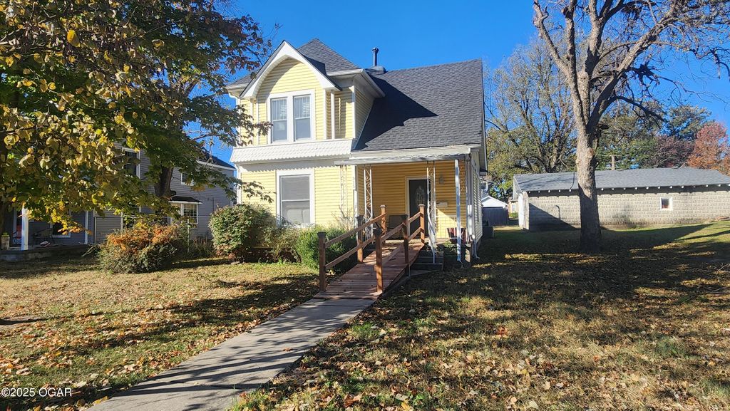 315 S Indiana Avenue, Columbus, KS 66725
