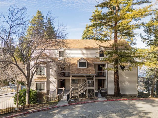 4 Village B, Lake Arrowhead, CA 92352
