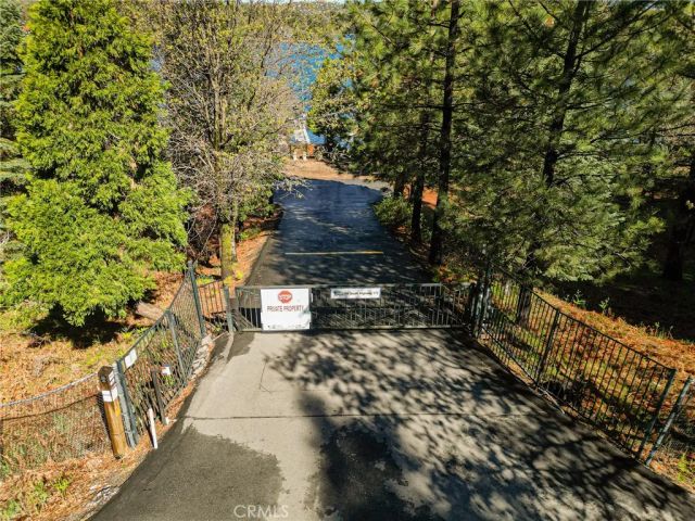 4 Village B, Lake Arrowhead, CA 92352