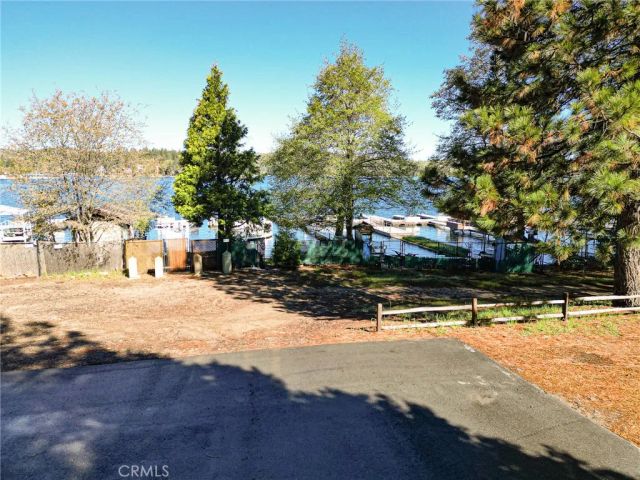 4 Village B, Lake Arrowhead, CA 92352
