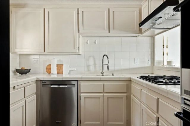 4 Village B, Lake Arrowhead, CA 92352