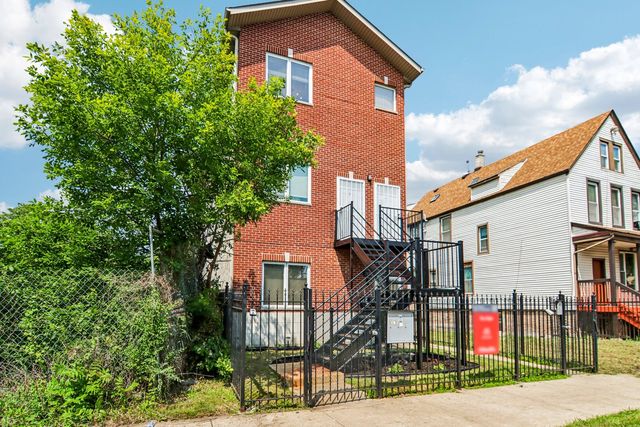 7018 S Dorchester Avenue, Chicago, IL 60637
