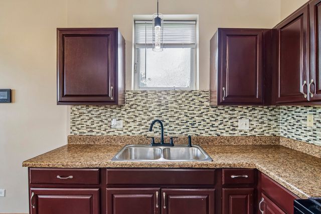 7018 S Dorchester Avenue, Chicago, IL 60637