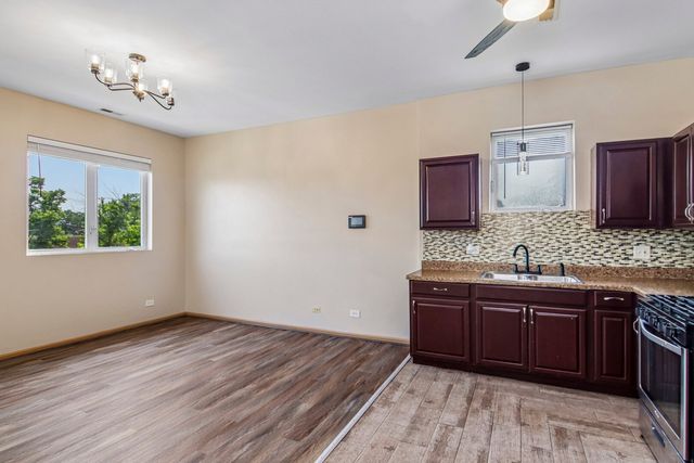 7018 S Dorchester Avenue, Chicago, IL 60637