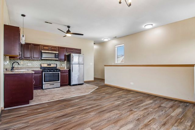 7018 S Dorchester Avenue, Chicago, IL 60637