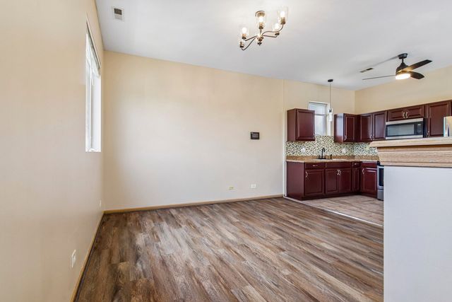 7018 S Dorchester Avenue, Chicago, IL 60637