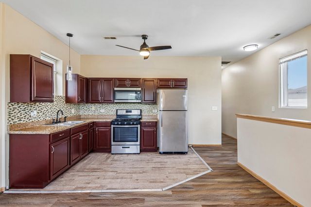 7018 S Dorchester Avenue, Chicago, IL 60637