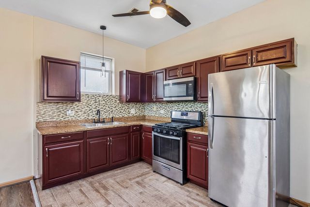 7018 S Dorchester Avenue, Chicago, IL 60637