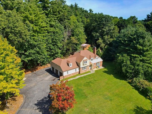 95 Jewett St, Pepperell, MA 01463