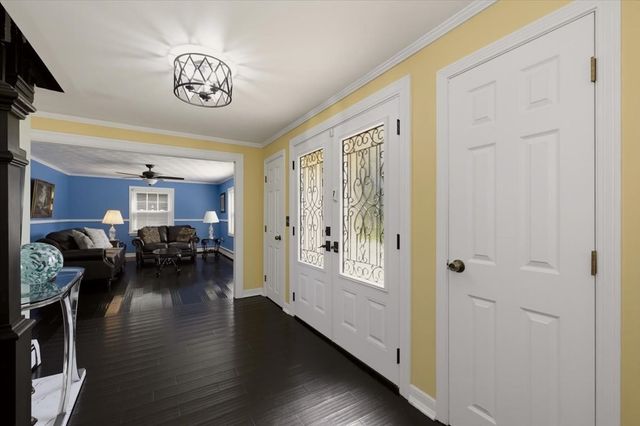 95 Jewett St, Pepperell, MA 01463
