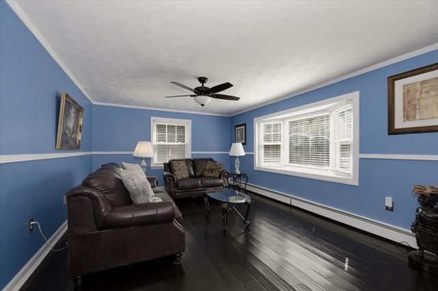 95 Jewett St, Pepperell, MA 01463