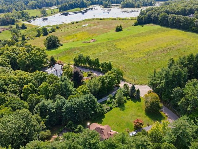 95 Jewett St, Pepperell, MA 01463