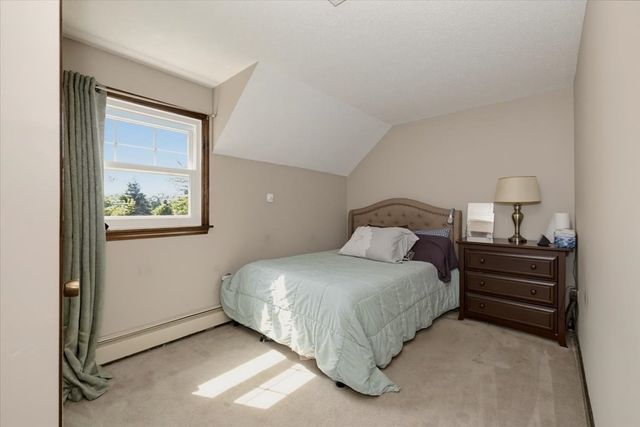 95 Jewett St, Pepperell, MA 01463