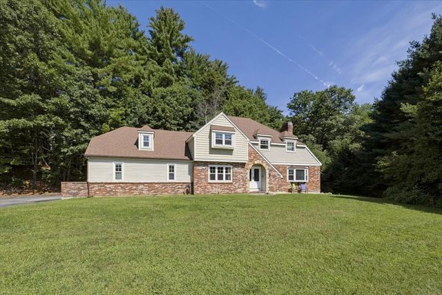 95 Jewett St, Pepperell, MA 01463