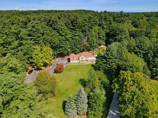 95 Jewett St, Pepperell, MA 01463