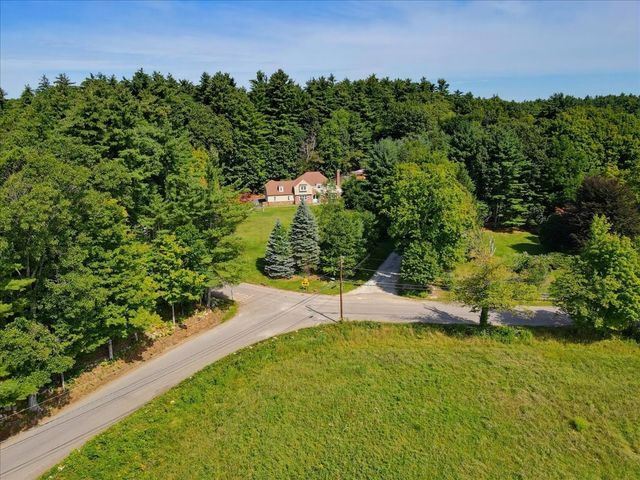 95 Jewett St, Pepperell, MA 01463