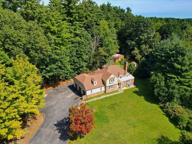 95 Jewett St, Pepperell, MA 01463