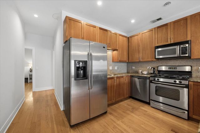 1909 W NORTH Avenue 2, Chicago, IL 60622
