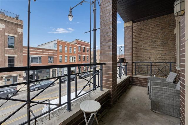 1909 W NORTH Avenue 2, Chicago, IL 60622