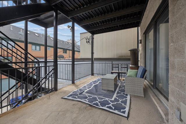 1909 W NORTH Avenue 2, Chicago, IL 60622
