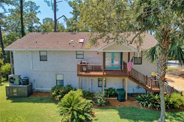 240 Peachtree Street, St Simons Island, GA 31522