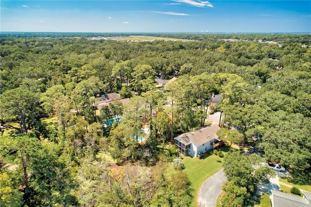 240 Peachtree Street, St Simons Island, GA 31522