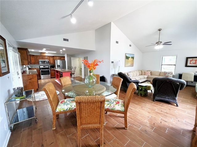 240 Peachtree Street, St Simons Island, GA 31522