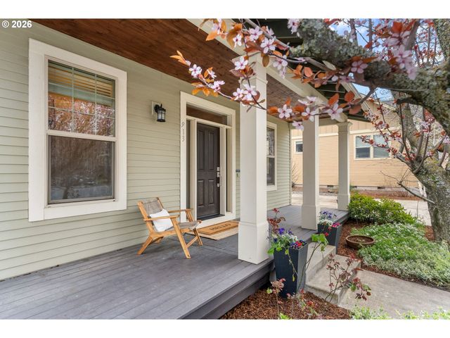 913 FALCON Ct, Hood River, OR 97031