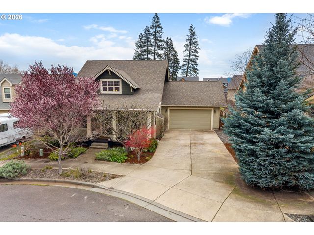 913 FALCON Ct, Hood River, OR 97031