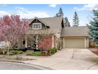 913 FALCON Ct, Hood River, OR 97031