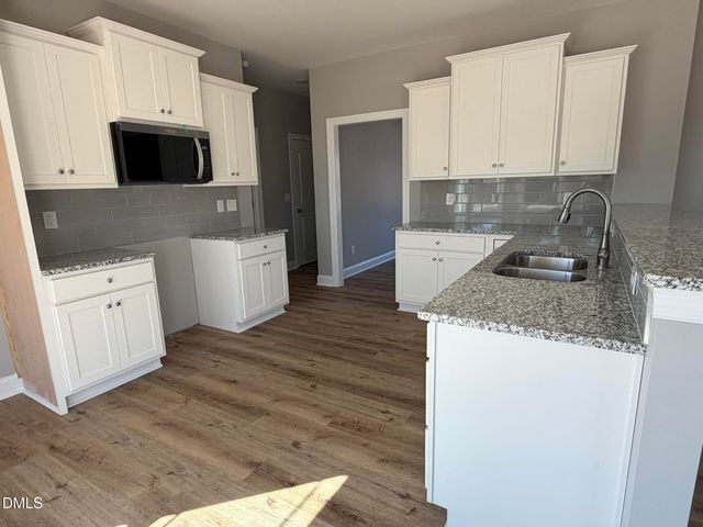 32 Hot Springs Way, Benson, NC 27504