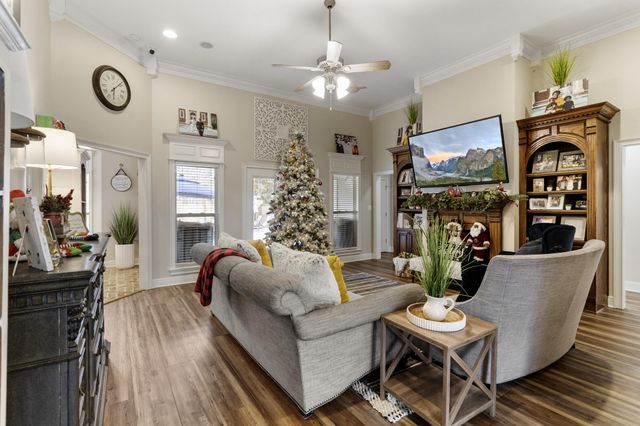 28 W Lake Rd., Hattiesburg, MS 39402