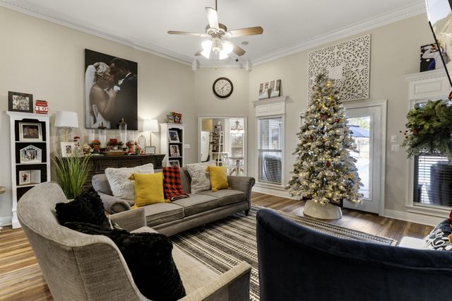 28 W Lake Rd., Hattiesburg, MS 39402