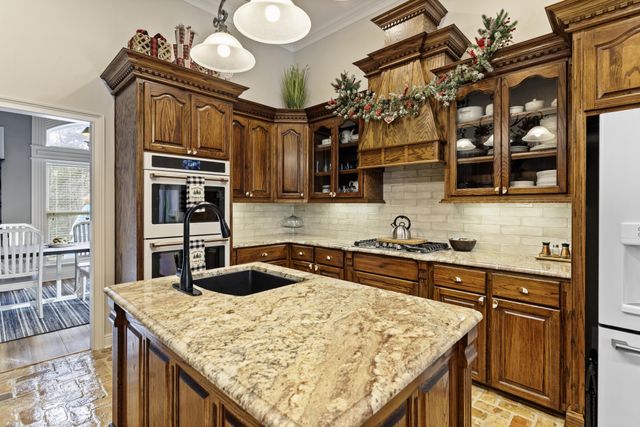 28 W Lake Rd., Hattiesburg, MS 39402