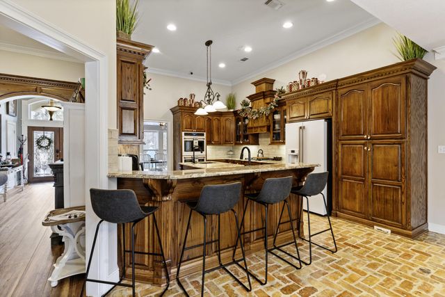 28 W Lake Rd., Hattiesburg, MS 39402