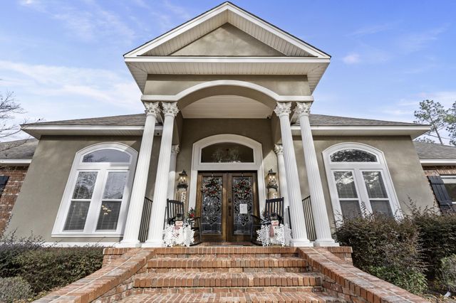 28 W Lake Rd., Hattiesburg, MS 39402