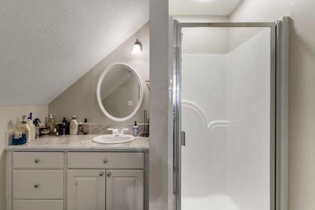 28 W Lake Rd., Hattiesburg, MS 39402