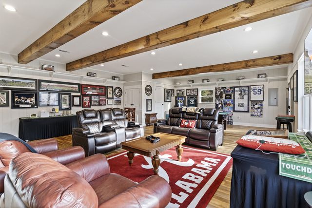 28 W Lake Rd., Hattiesburg, MS 39402