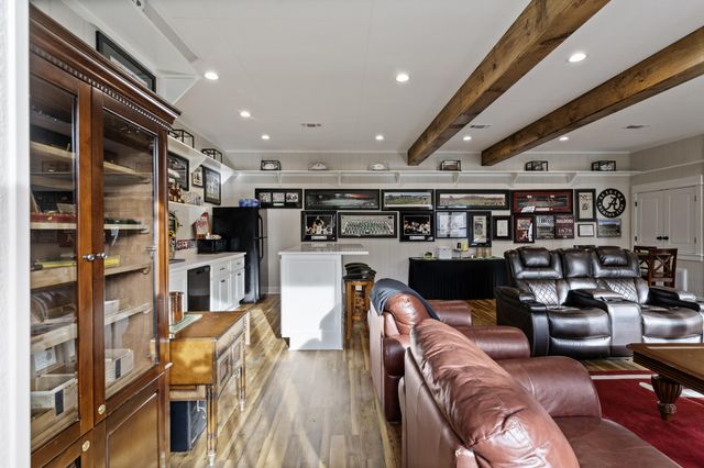 28 W Lake Rd., Hattiesburg, MS 39402