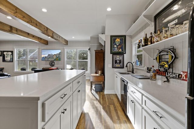 28 W Lake Rd., Hattiesburg, MS 39402