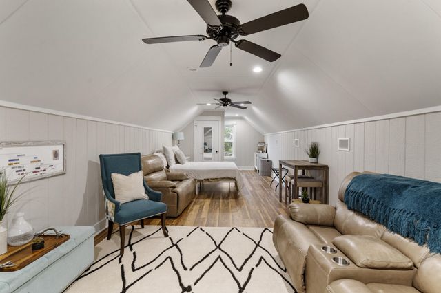 28 W Lake Rd., Hattiesburg, MS 39402