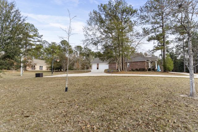 28 W Lake Rd., Hattiesburg, MS 39402