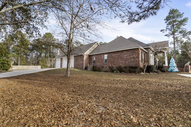 28 W Lake Rd., Hattiesburg, MS 39402
