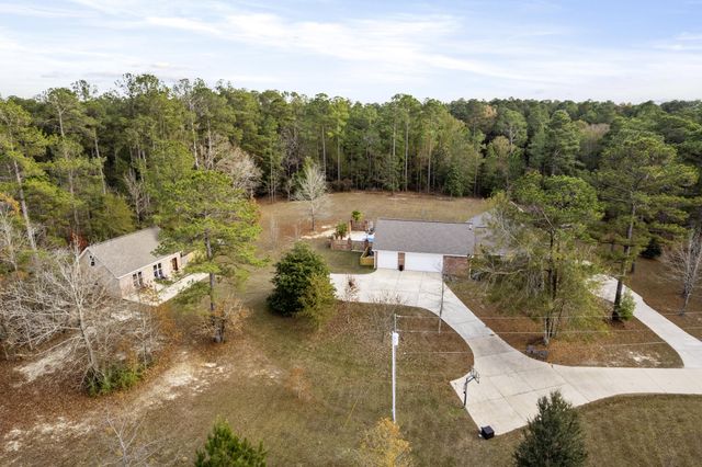 28 W Lake Rd., Hattiesburg, MS 39402