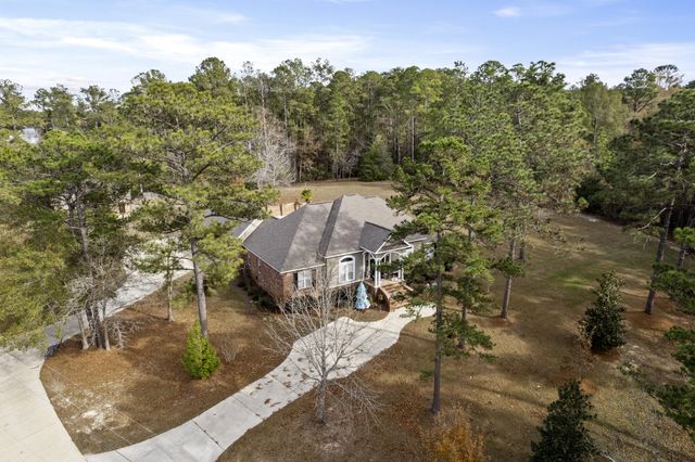 28 W Lake Rd., Hattiesburg, MS 39402